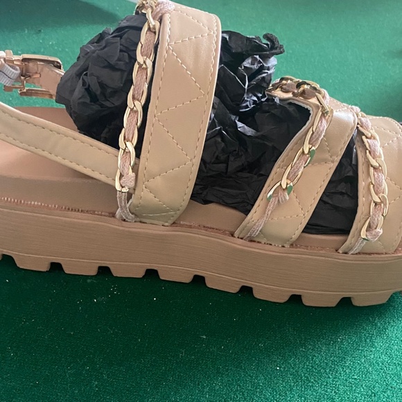 Sandals - Picture 2 of 3